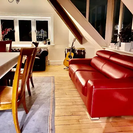 Peaceful Lakeside Loft בית אירוח *
